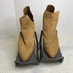 BP. BRYNNE WOMENS BOOTIE SIZE 9.5 LIKE NEW